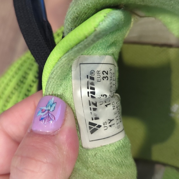 Kids Size 1 Neon Green and Orange Soccer Shoes - Picture 3 of 5